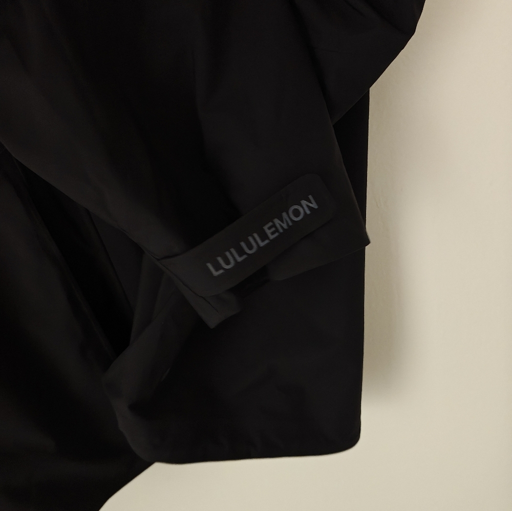 Lululemon Lightweight Jacket - Picture 2 of 4